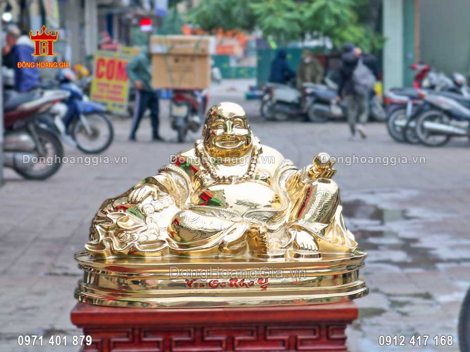 Tượng Phật DI Lặc ngồi bằng đồng cát tút được nghệ nhân chế tác hoàn toàn theo phương pháp đúc thủ công